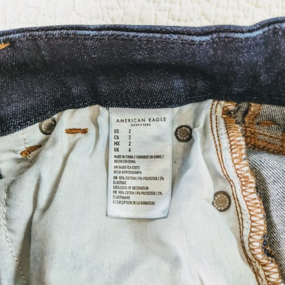 American Eagle Curvy Hi-Rise Shortie cutoff denim shorts - Size 2 - Picture 7 of 10